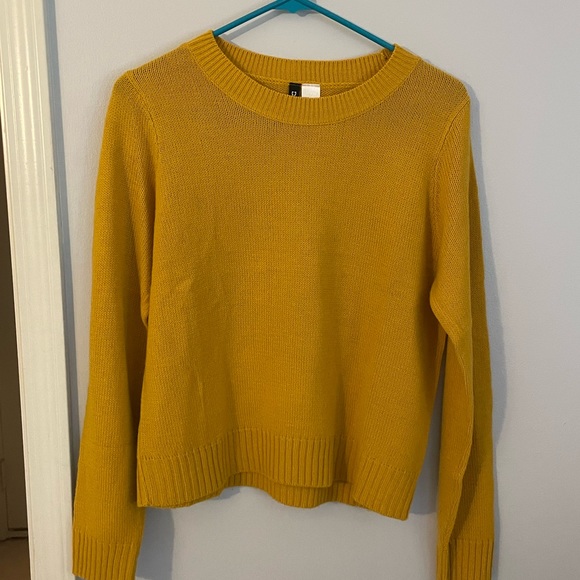H&M Sweaters Cropped Sweater Poshmark